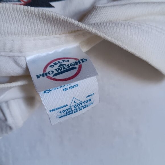 Vintage Men's T-shirt Large Chicana Lowrider Pinup Girl Fast N Sexy Delta USA L - Picture 6 of 6